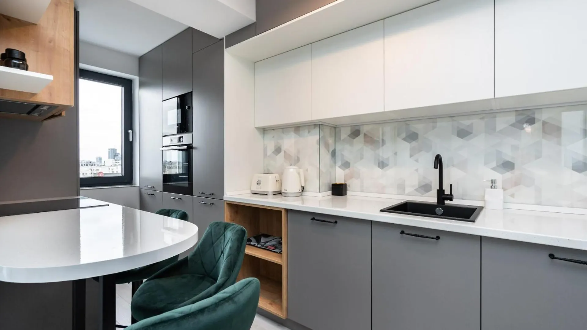 Classy Sassy - Elegant Escape In Timpuri Noi Bucarest 0*,  Roumanie