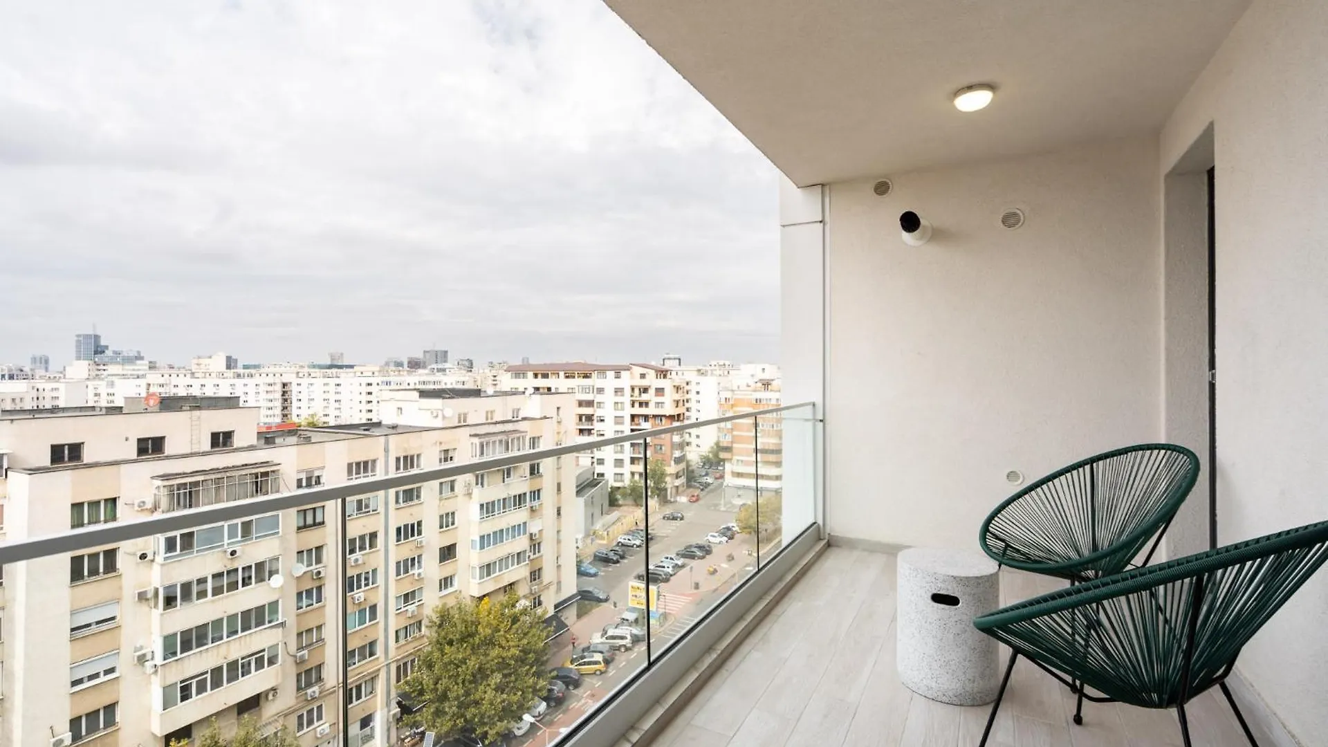 Classy Sassy - Elegant Escape In Timpuri Noi Bucharest